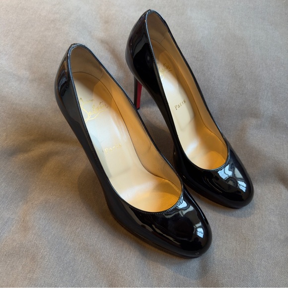 CHRISTIAN LOUBOUTIN Round Toe Patent Leather Pumps - Picture 2 of 5